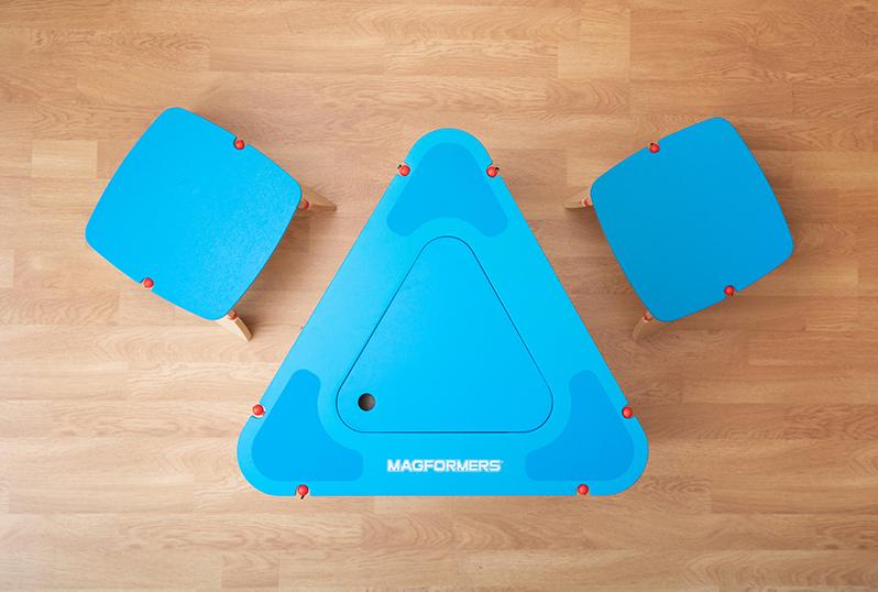 Magformers Blue Triangle wood table set